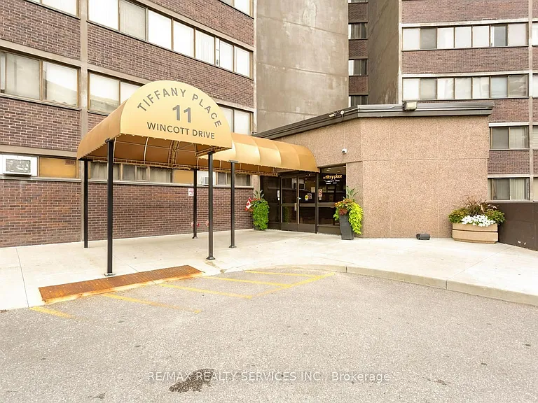 11 Wincott Dr #11 — Photo 3