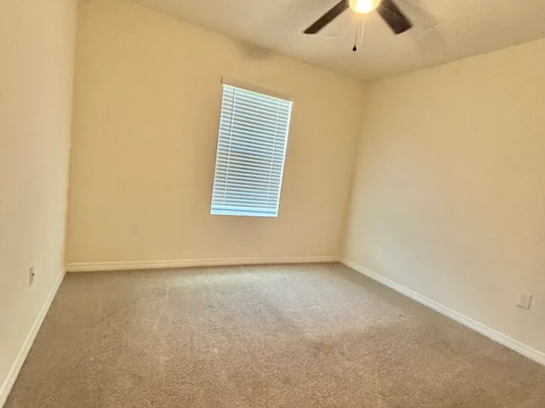 2509 NW 27th Pl — Photo 29