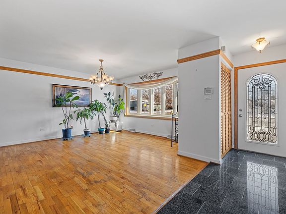 2nd image of 9900 Avenida Del Norte St