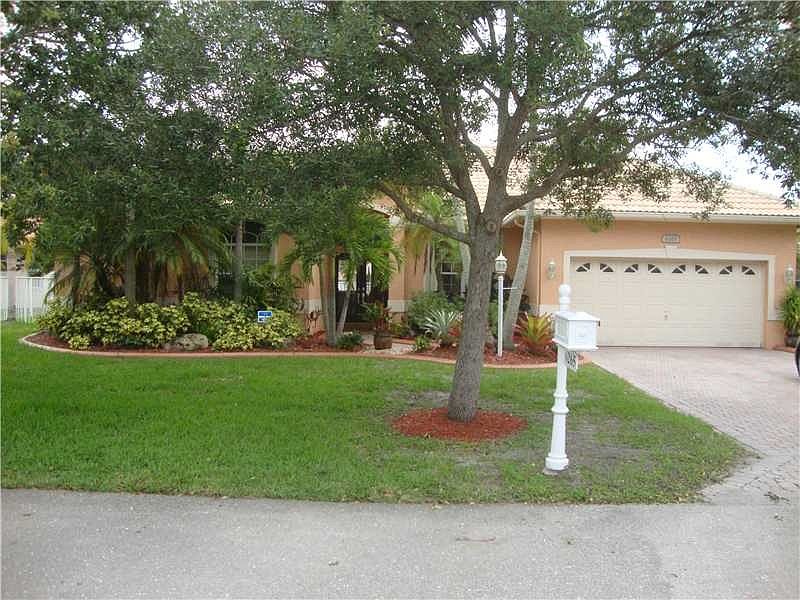 1st image of 6265 Saratoga Cir