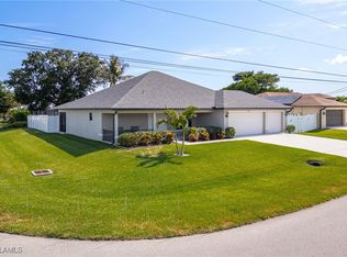 1108 SE 19th Ln, Cape Coral, FL 33990