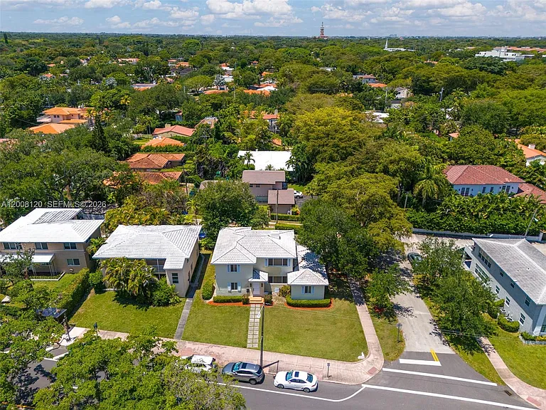 3500 Ponce De Leon Blvd #LOWER — Photo 39