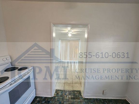 5th image of 624 NE 7th Ave APT 5