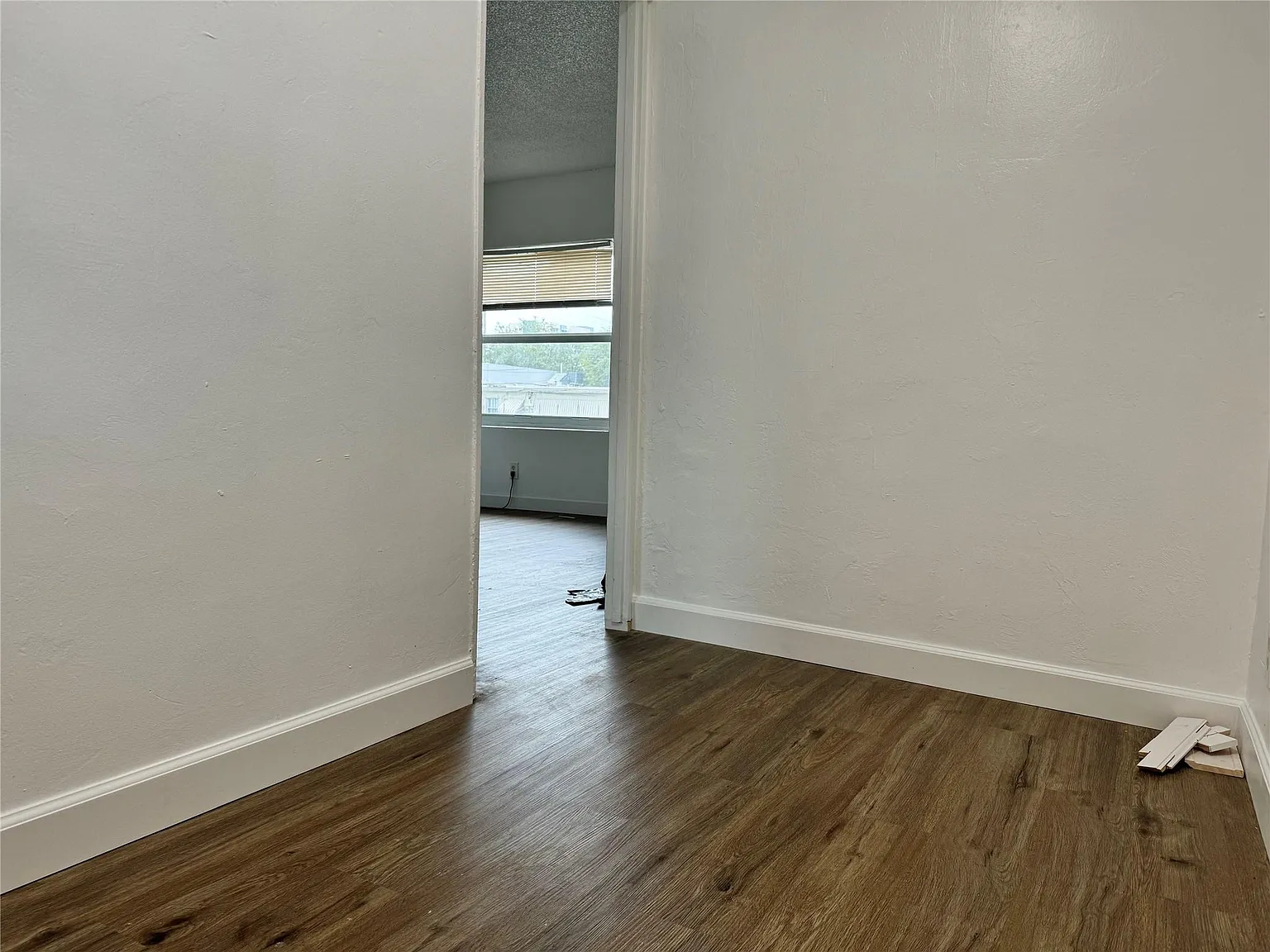 Studio, 1.0 bath, 300 sqft, $1,375 — Photo 3