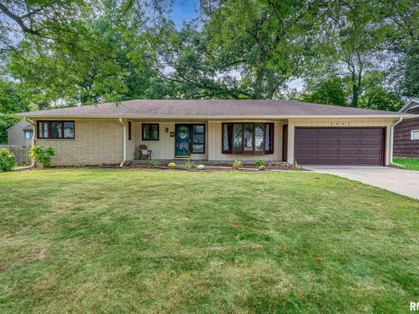 3642 35th Avenue Ct, Rock Island, IL 61201