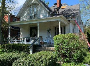 1018 Ridge Ct, Evanston, IL 60202