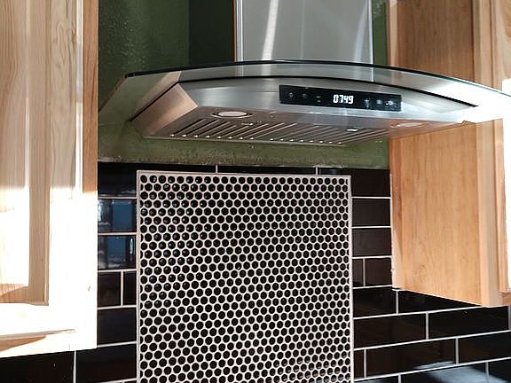 range hood and backsplash