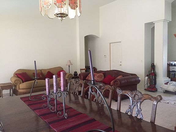 2nd image of 1508 Castle Crest Dr