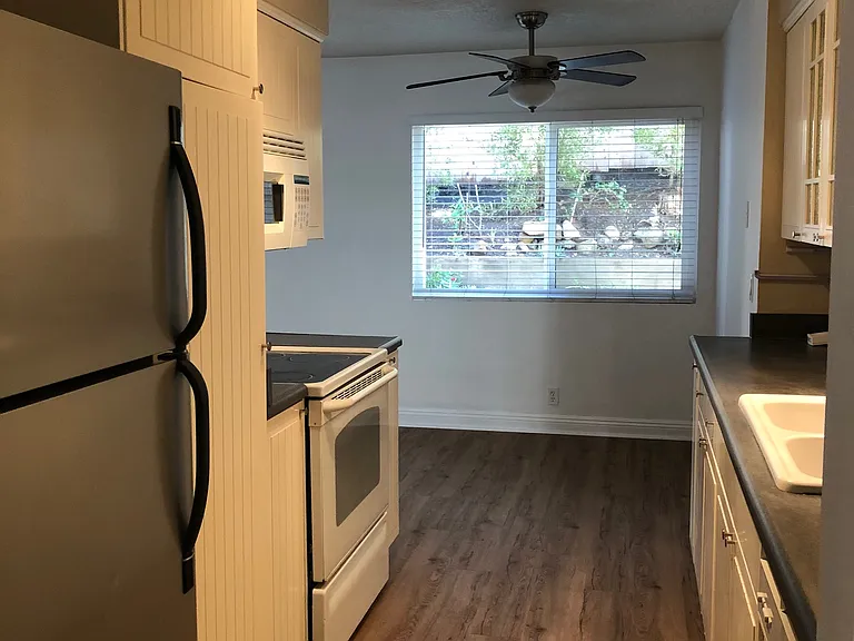 612 Griffith Way #A — Photo 7