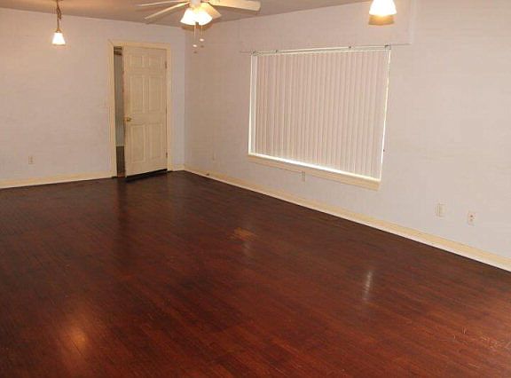 3rd image of 1503 E Loma Vista Ave