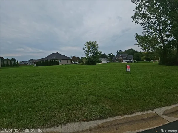 277 Liberty Ave, Marysville, MI 48040