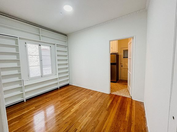 5th image of 5564 W 6th St #8