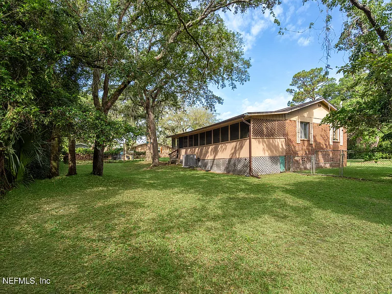 253 Cowry Rd — Photo 25