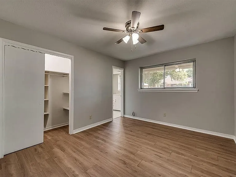 8423 Cadenza Ln — Photo 22