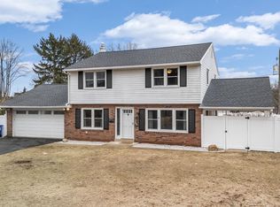 108 Poplar Dr, Douglassville, PA 19518