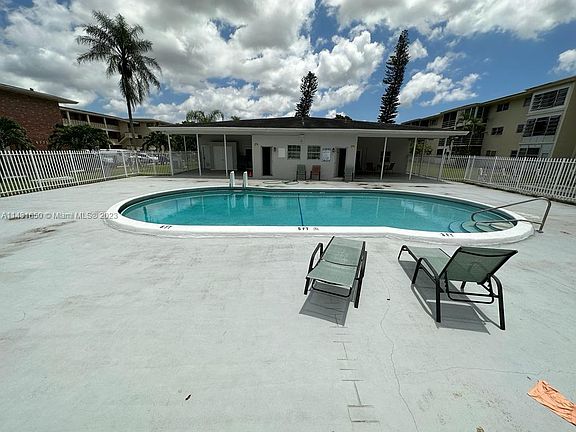 2nd image of 4730 NW 10th Ct APT 304