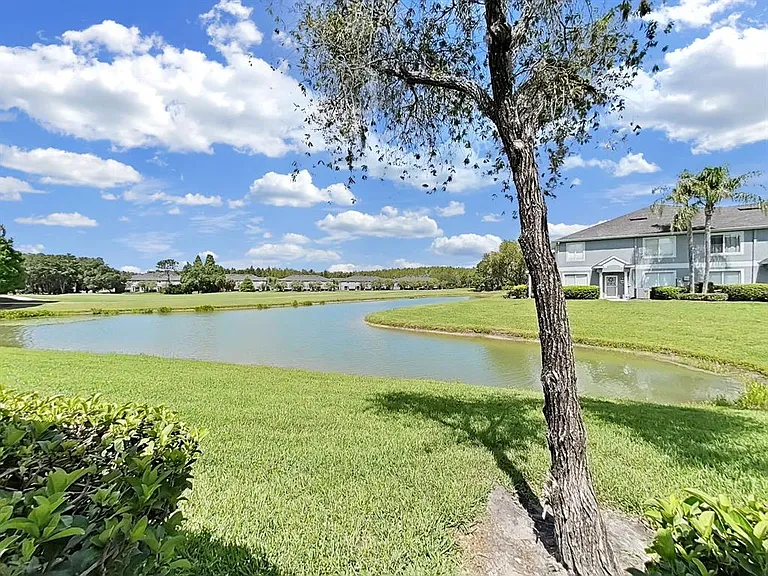 18126 Paradise Point Dr — Photo 28