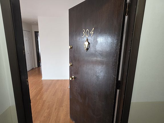 4th image of 336 Lathrop Ave APT 304