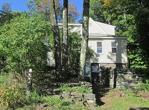 190 Washburn Rd — Photo 29