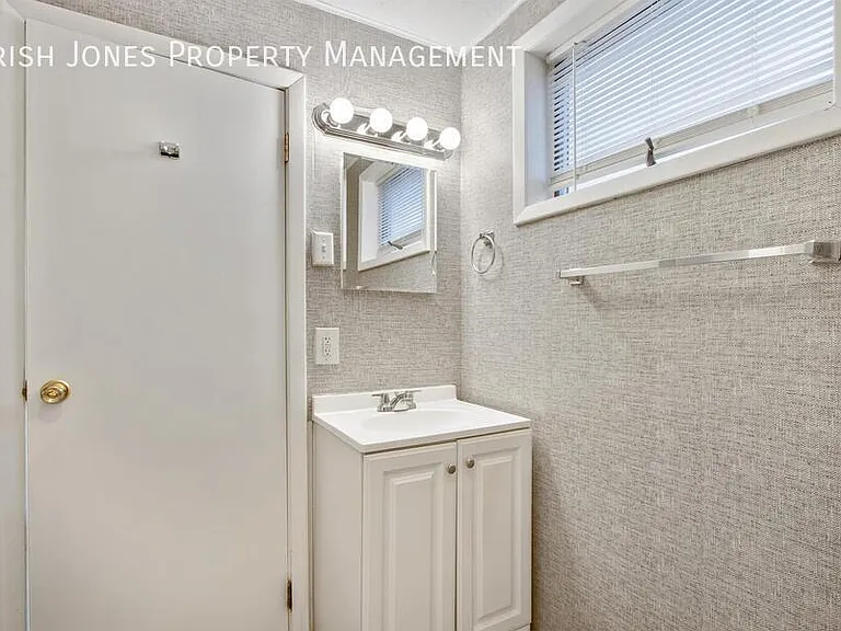 50 Ryan St #1 — Photo 14