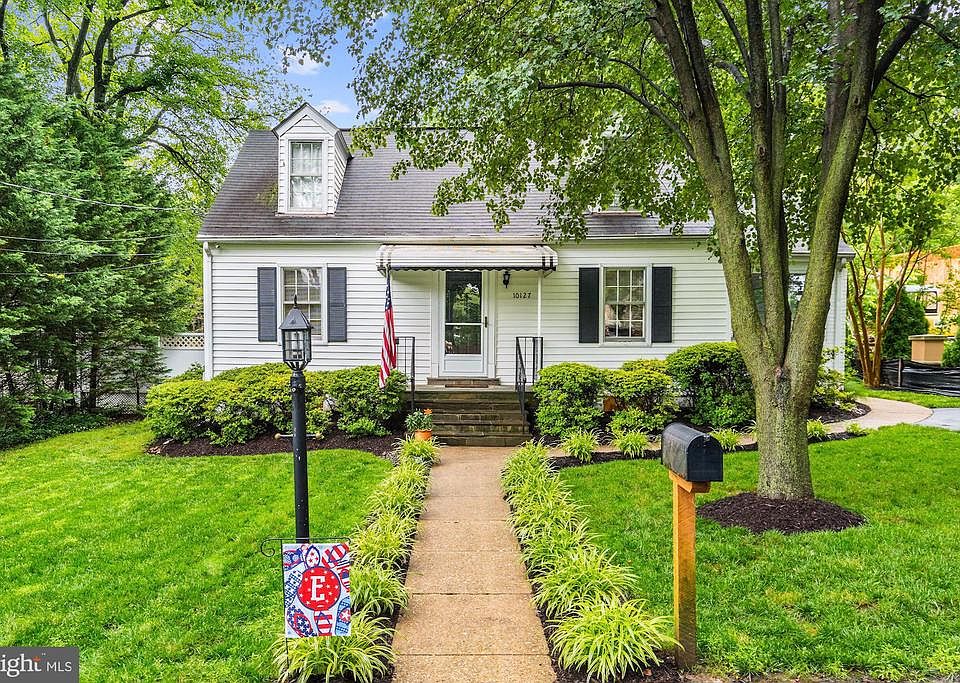 Charming Cape Cod in Sought-After Fairfax City