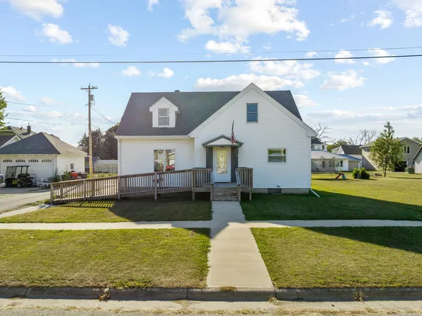 209 Chicago St, Sumner, IA 50674