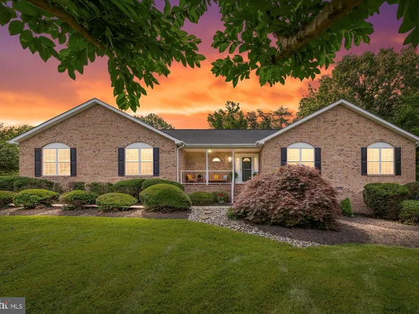 30 Brookstone Dr, Fredericksburg, VA 22405