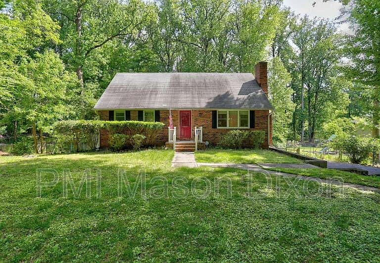 9710 Gwynn Park Dr — Photo 2