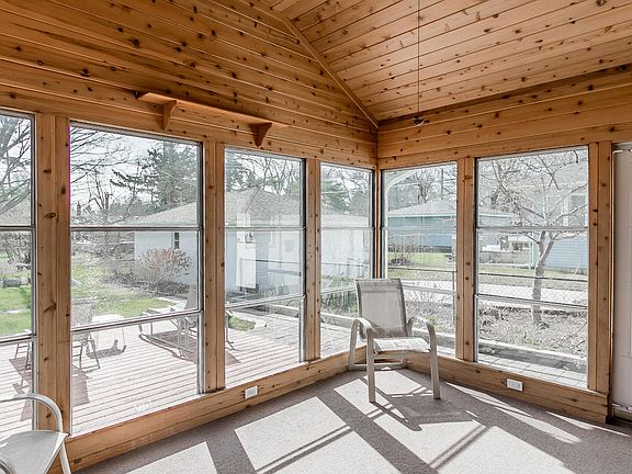 3rd image of 1282 Hall Ave