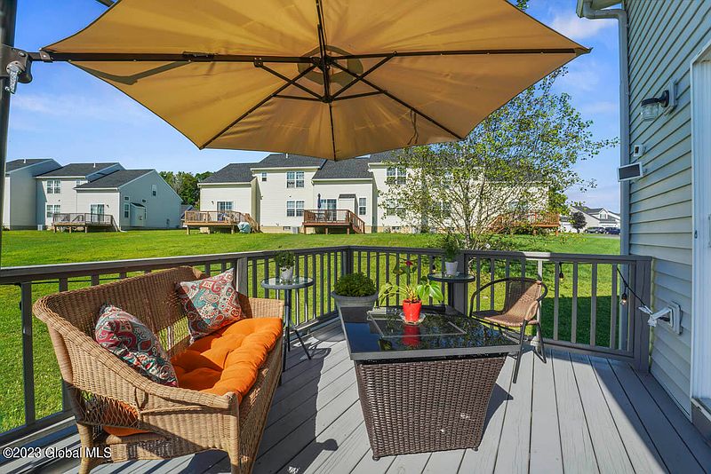 4th image of 3C Breezy Pointe Drive