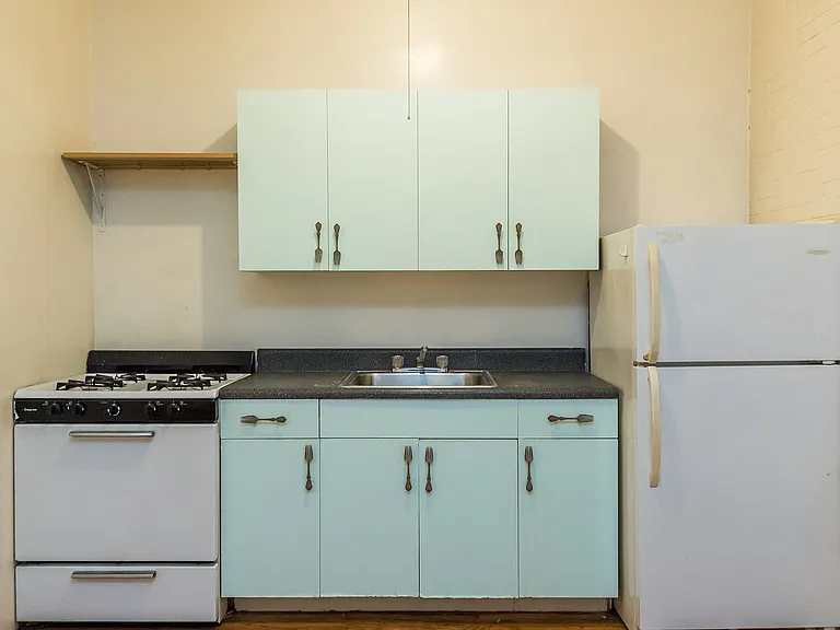 175 Stockholm St #212 — Photo 12