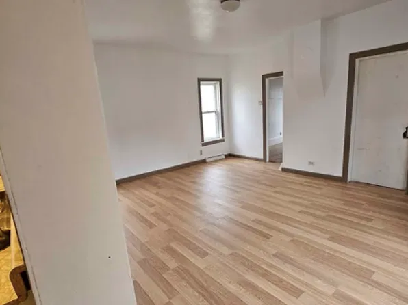 402 Oak St, Saginaw, MI 48604