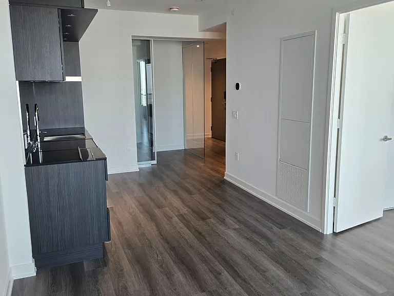 448 Burnhamthorpe Rd W #6006 — Photo 14