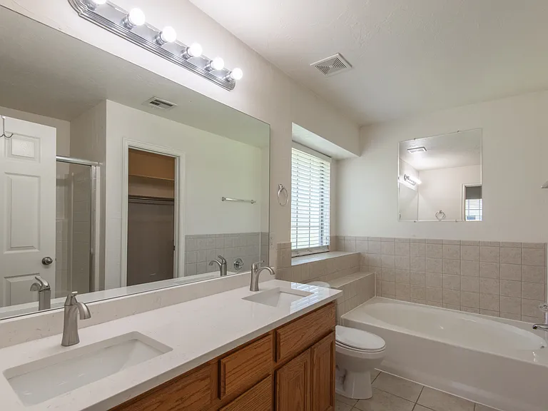 17405 Bronze Ln — Photo 21