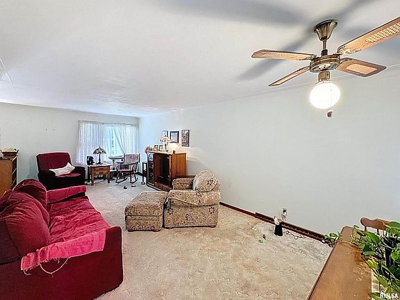 4th image of 914 22nd Ave