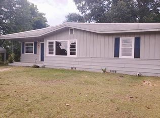 830 Lake Como Rd, Laurel, MS 39443
