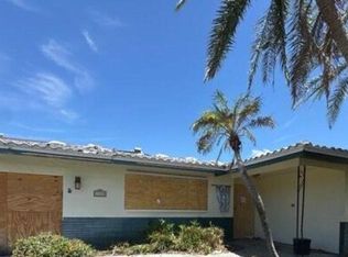 2400 S Shore Dr SE, Saint Petersburg, FL 33705