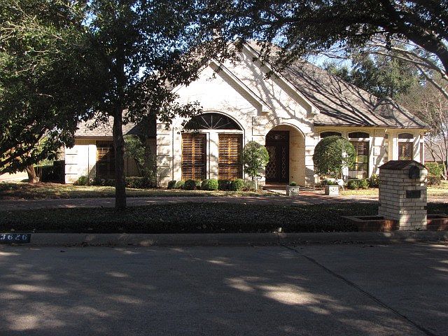 1st image of 3626 Green Hollow Dr