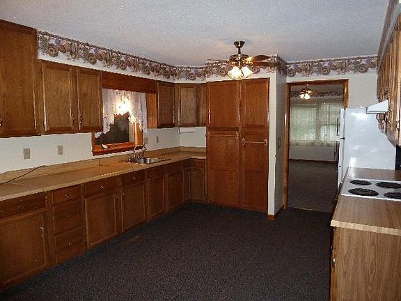 3rd image of 2011 Hobbs Dr