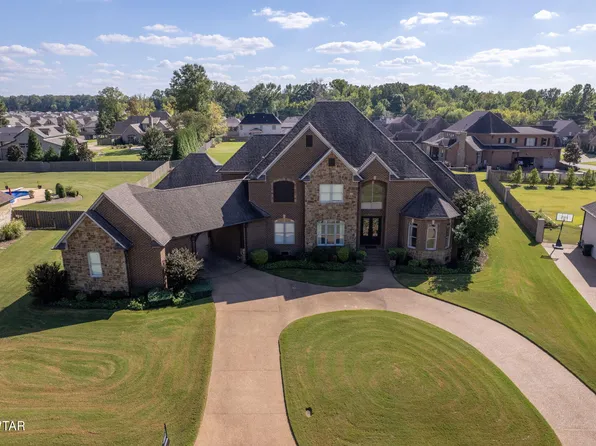 22 Arbor Ridge Cv, Jackson, TN 38305