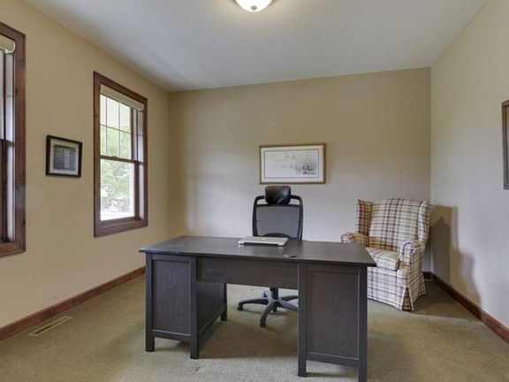 4th image of 1680 Deephaven Dr