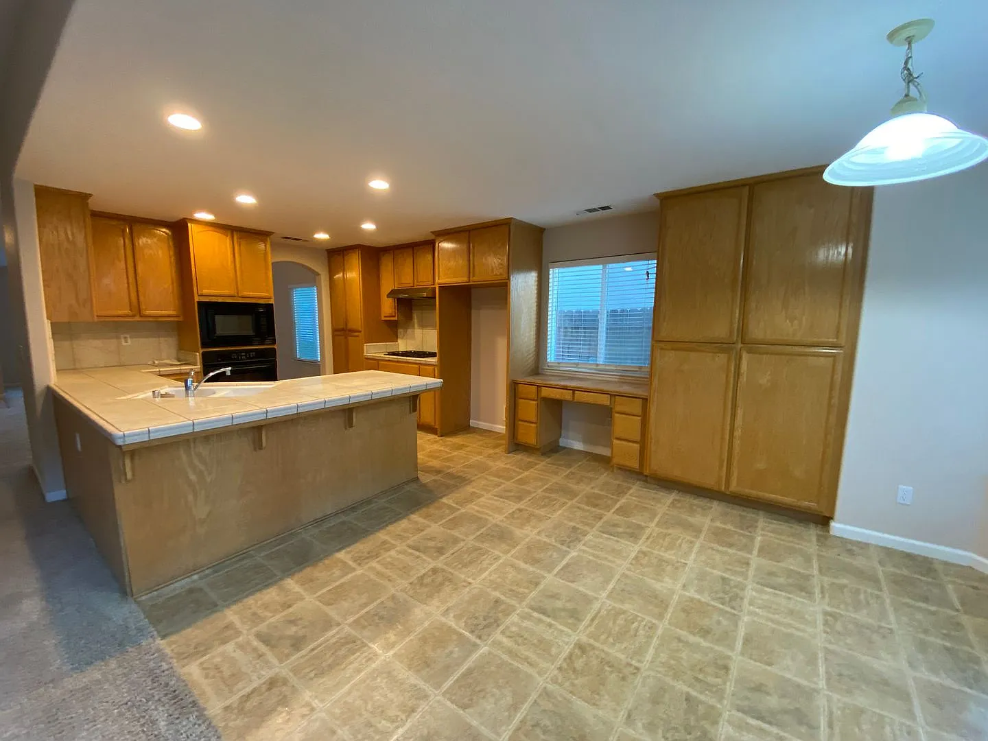 Nice 4 Bedroom 2 Bath Home For Rent — Photo 4