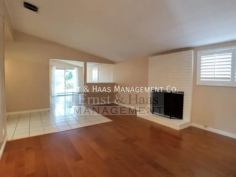 3310 E Curry St — Photo 5