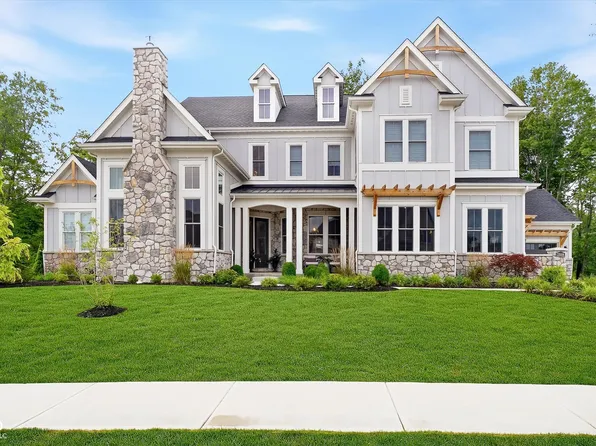 12008 Shady Knoll Dr, Fishers, IN 46037