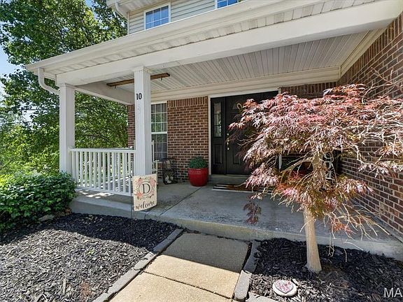 4th image of 10 Francis Ave