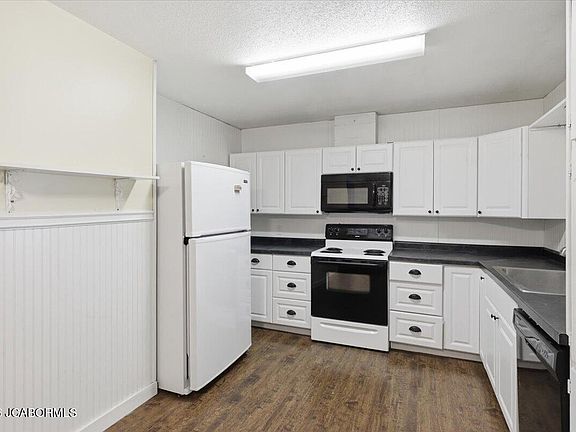 3rd image of 101 W Haynes St