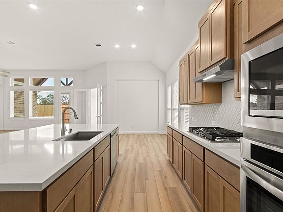 7th image of this home