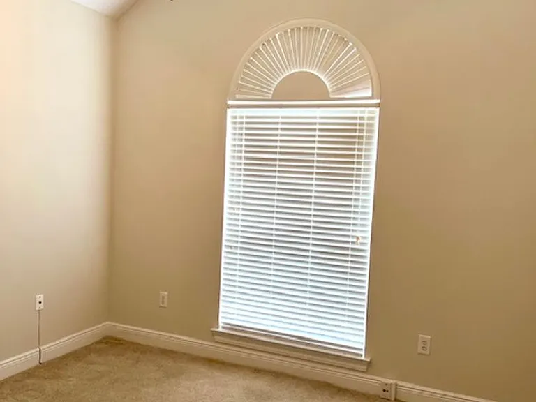 5544 Fairfield Pl — Photo 12