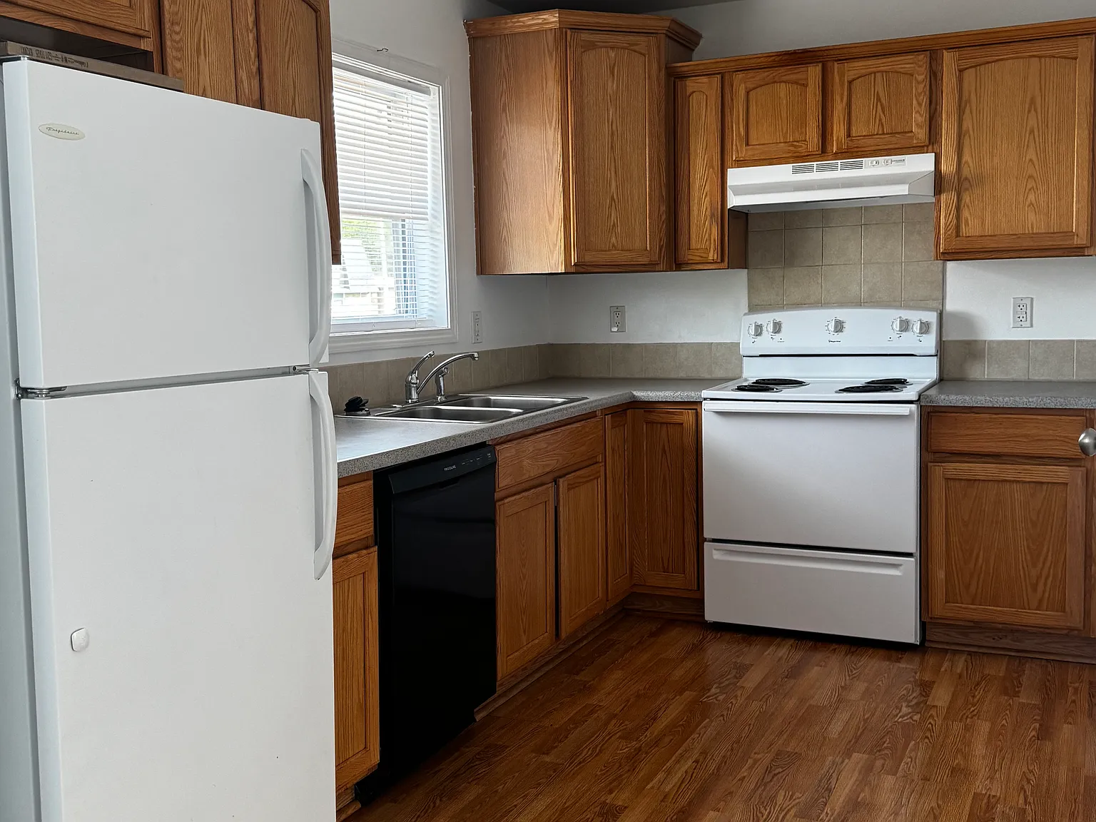 785 Hilltop Drive — Photo 1