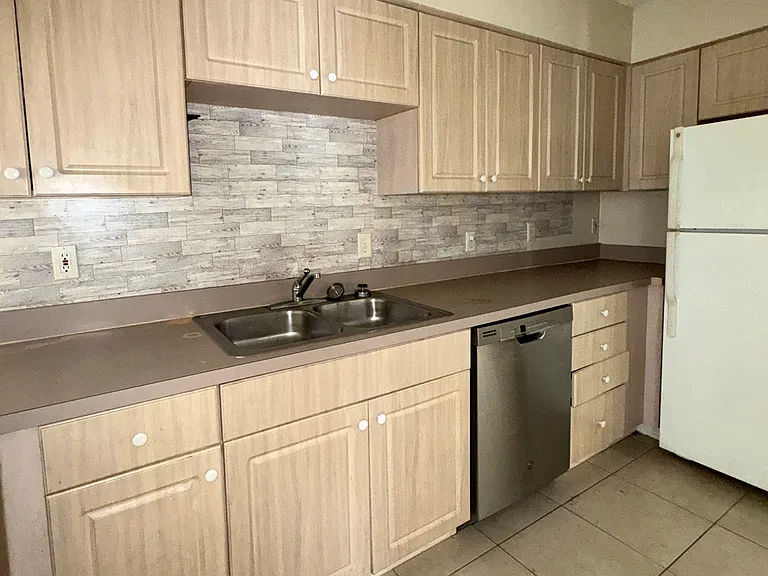 Cedar Creek Apartments — Photo 26